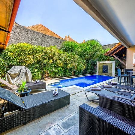 Villa Sanket - Kuta - 6 Bedrooms - 6 Bathrooms - Great Location Exterior photo